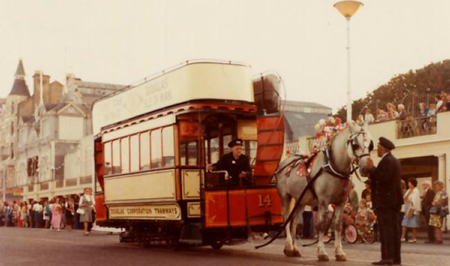 [Image: horsetram1976.jpg]