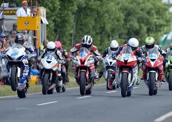 [Image: armoy2013supsportrace.jpg]