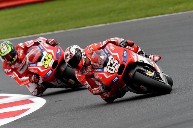 [Image: ducatiboysatsilverstone.jpg]