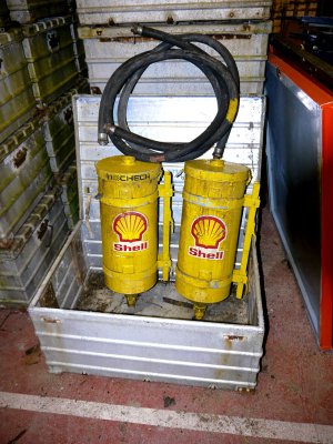 [Image: fuelcans.jpg]