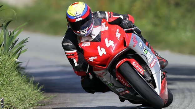 [Image: jamiehamiltonatskerries2.jpg]