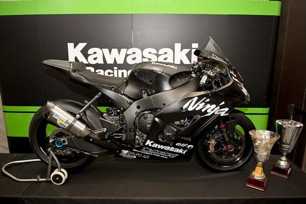 [Image: kawasakiwsb2013bike.jpg]