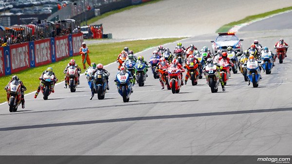 [Image: moto2start2013.jpg]