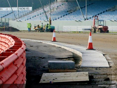 [Image: silverstone3.gif]