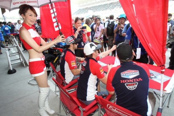 [Image: ttlegendsatsuzuka1.jpg]